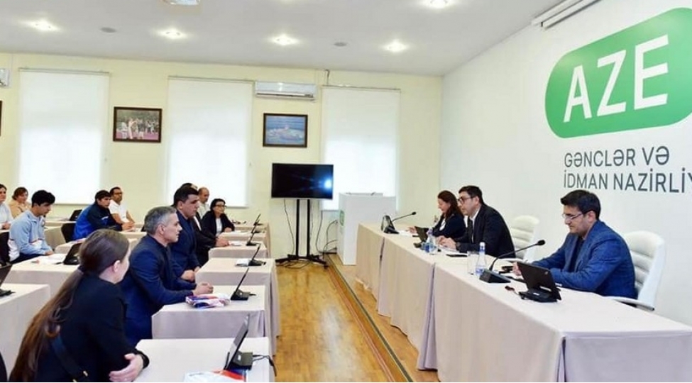 ferid-qayibov-beynelxalq-yarishlarda-ugur-qazanmish-idmanchilari-qebul-edib