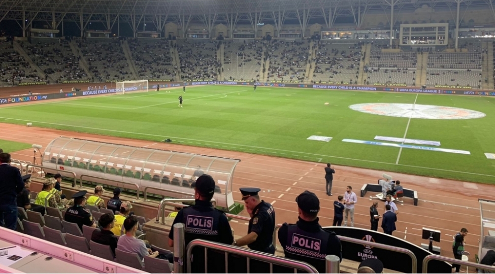 qarabag-nant-oyununda-bir-deqiqelik-sukut-olub