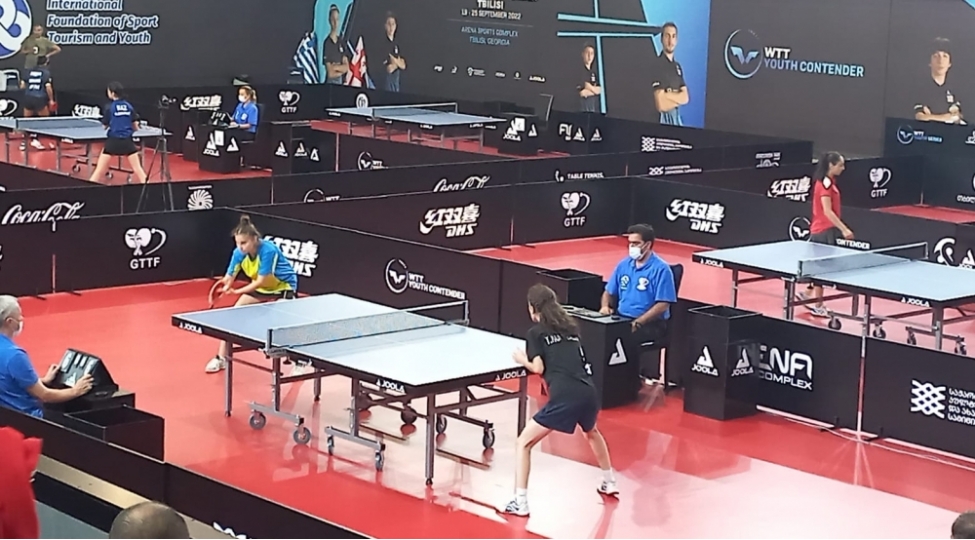 stolustu-tennischimiz-yarimfinalda