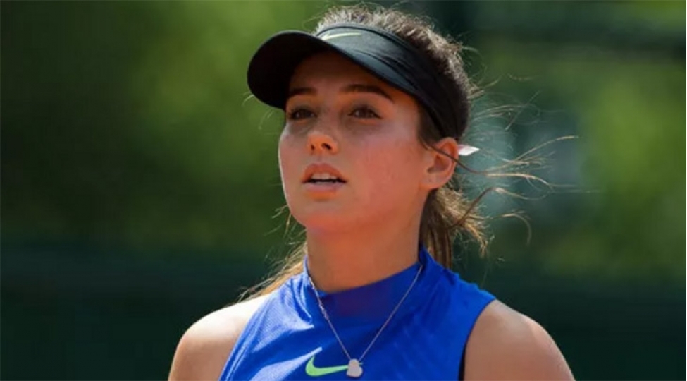 turkiyenin-meshhur-tennischisi-karyerasini-basha-vurub