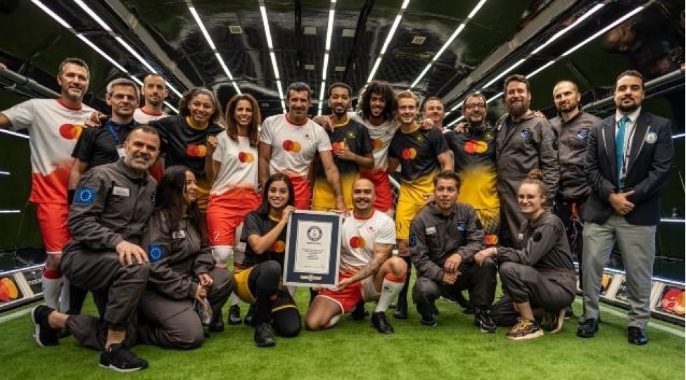 fiqu-6-km-hundurlukde-futbol-oynadi-dunya-rekordu-qirdi