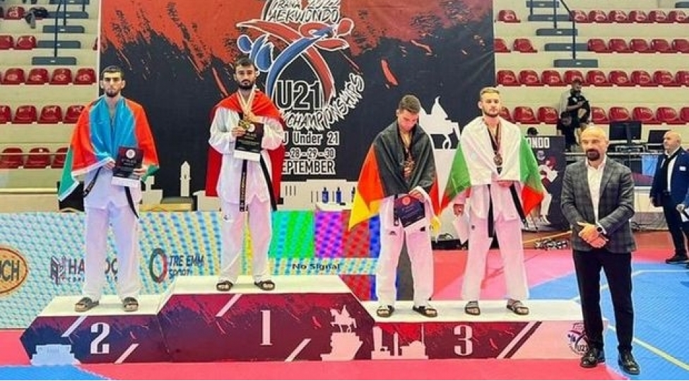 azerbaycan-taekvondochusu-avropa-ikincisi-olub