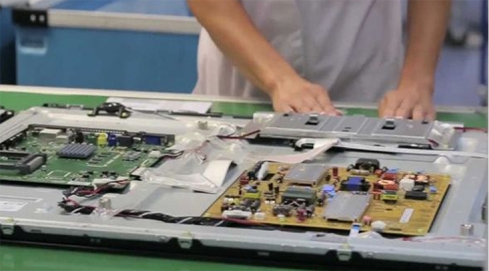 azerbaycan-sentyabrda-komputer-istehsalini-30-defe-artirib