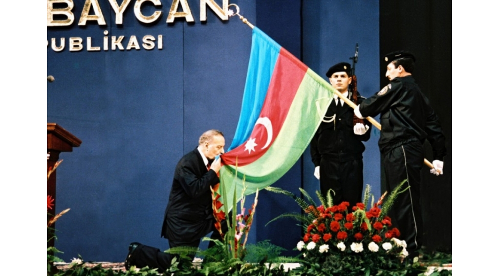 heyder-eliyev-siyaseti-yashayir-ve-yashayacaq