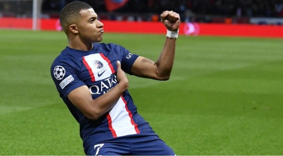 mbappe-kavanini-geride-qoydu