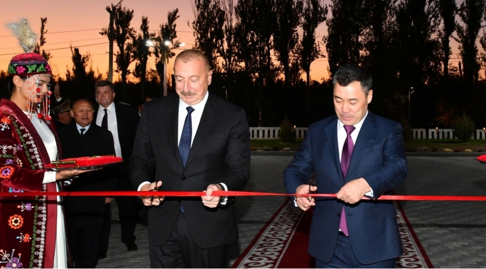azerbaycan-butun-diger-turkdilli-dovletlerle-oldugu-kimi-qirgizistanla-da-genish-siyasi-iqtisadi-ve-medeni-elaqelerini-suretle-artirir