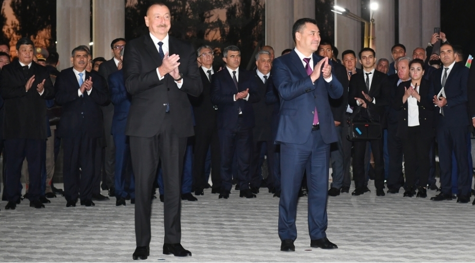 hem-azerbaycan-hem-de-qirgizistan-turkdilli-dovletler-arasinda-qardashliq-munasibetlerinin-mohkemlenmesine-feal-tohfe-verir