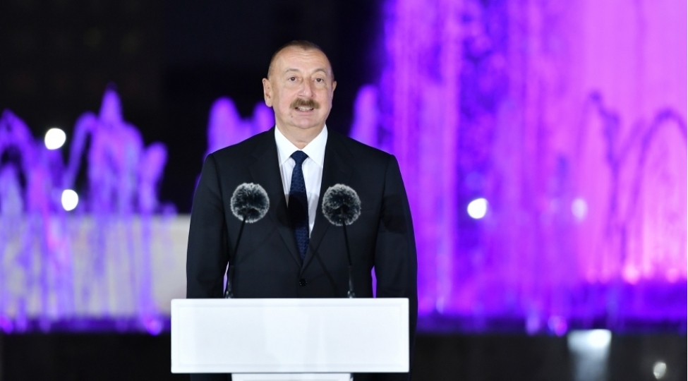 azerbaycan-prezidenti-ilham-eliyevin-qirgiz-respublikasina-seferi-ictimai-reyde-regbetle-qarshilanib