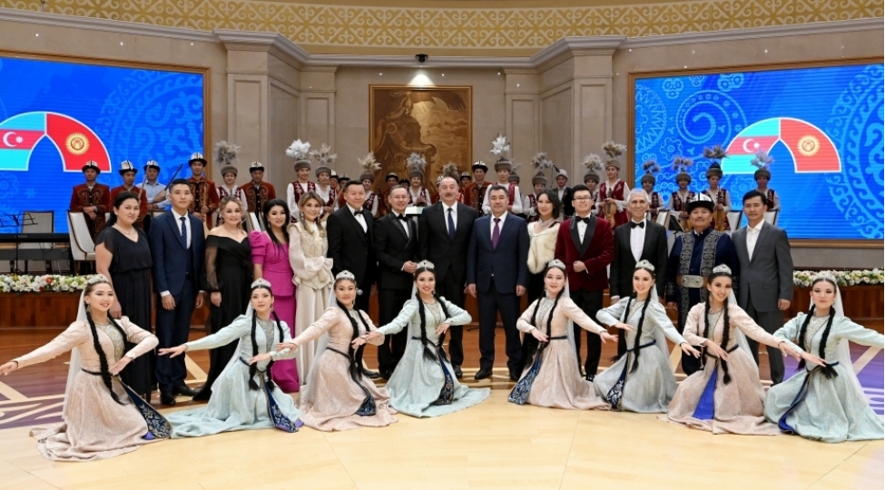 qirgzizistanla-dostluq-ve-qardashliga-soykenen-elaqelerimiz-yaxin-perspektivde-ugurlu-neticelerini-verecek