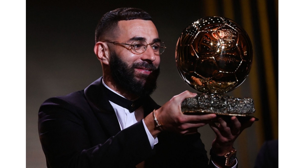 kerim-benzema-qizil-top-mukafatini-qazanib