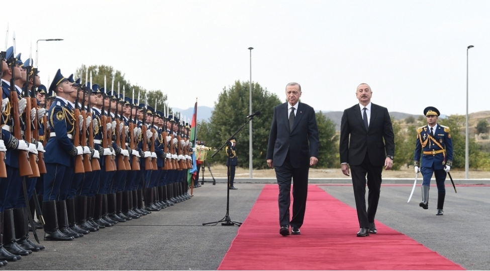 azerbaycan-turkiye-qardashligi-yeni-merheleye-qedem-qoyub