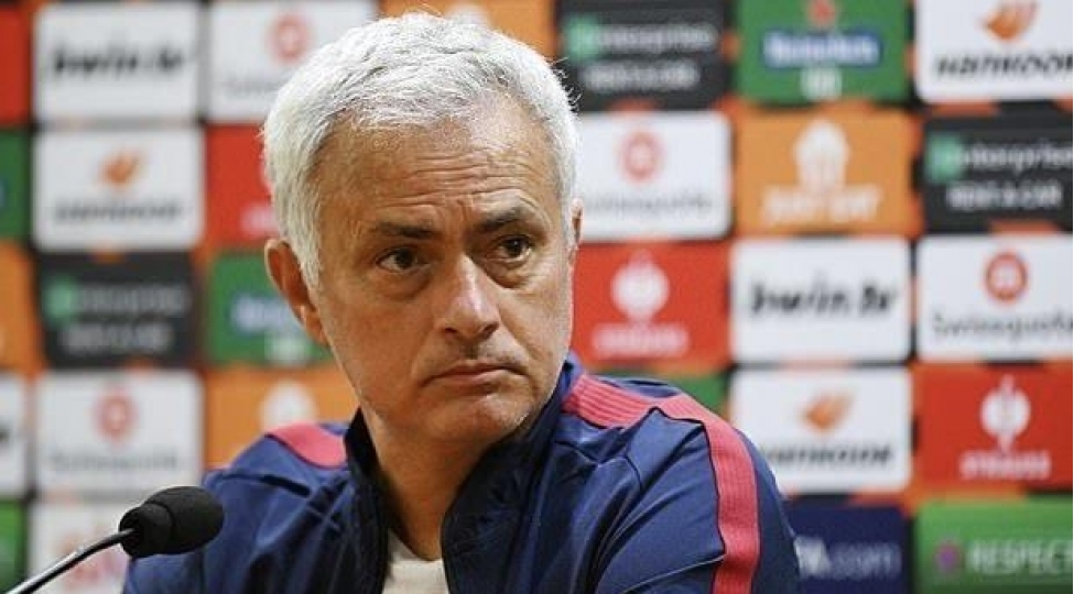 mourinyo-qelebeye-layiq-olmayan-napolini-tebrik-edirem
