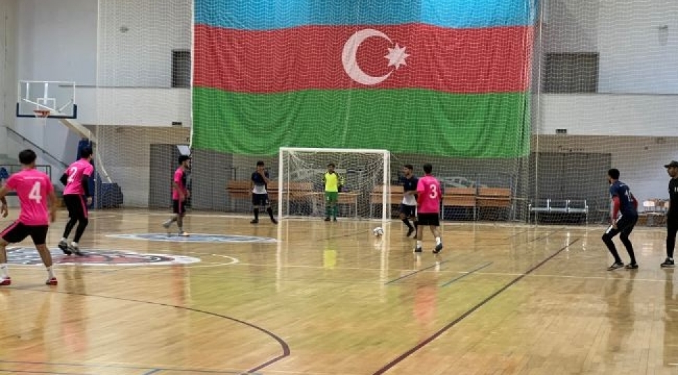 yap-in-yaradilmasinin-30-illiyine-hesr-olunmush-minifutbol-turniri-davam-edir-foto-2