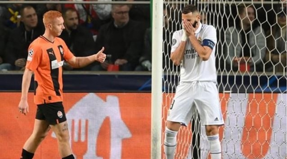 benzema-karyerasinda-ilk-defe