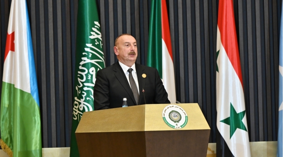 dostluq-ve-qardashliq-elameti