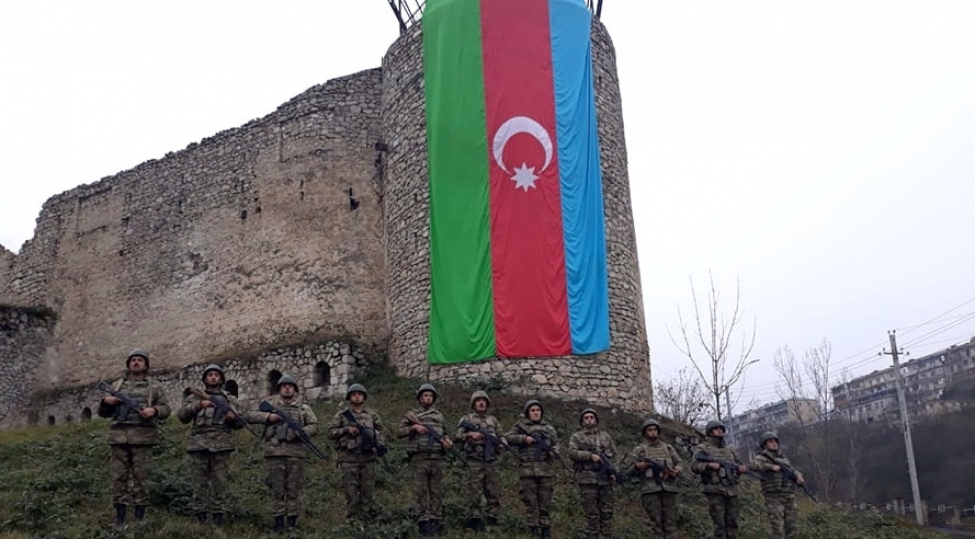 muzeffer-xalq-ve-qalib-dovlet