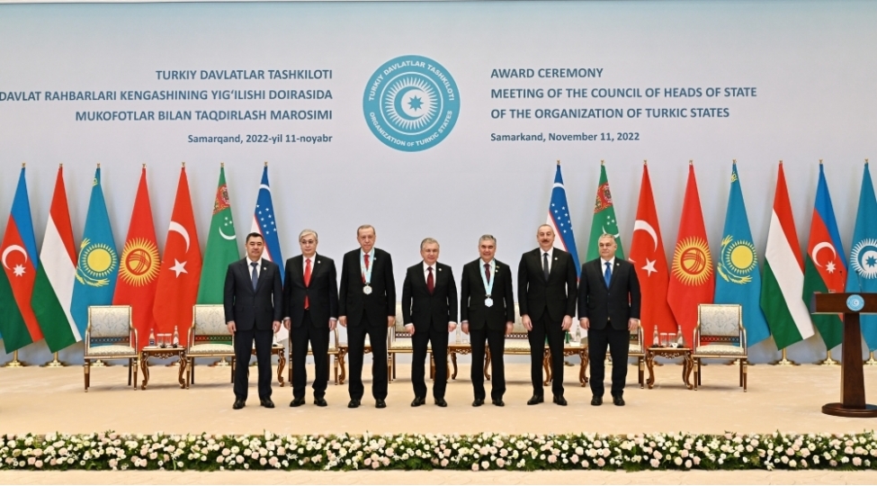 turk-dovletlerinin-birliyi-sabitliyin-teminatina-muhum-tohfedir