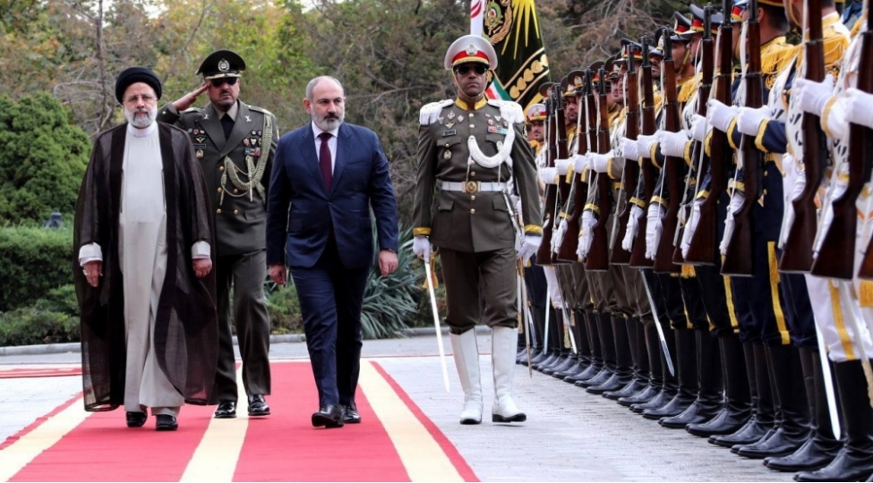 iran-ermenistana-destek-olmaqla-beynelxalq-huququ-pozur