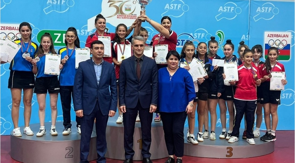 stolustu-tennis-uzre-olke-kubokunda-qalibler-mueyyenleshib