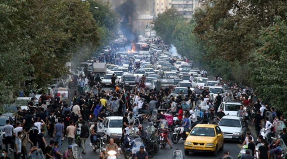 din-amilinden-oz-xarici-siyasetinin-aleti-kimi-istifade-eden-iran