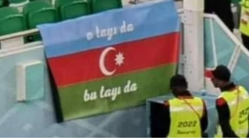 absh-iran-oyununun-kechirildiyi-stadionda-azerbaycan-bayragi-o-tayi-da-bu-tayi-da