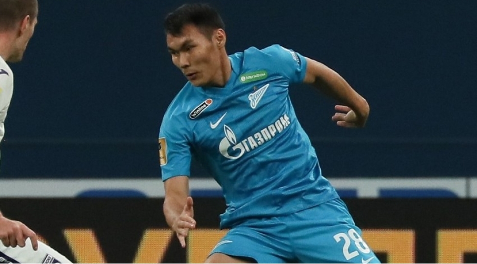 qarabag-ve-neftchi-zenitin-futbolchusunu-isteyir