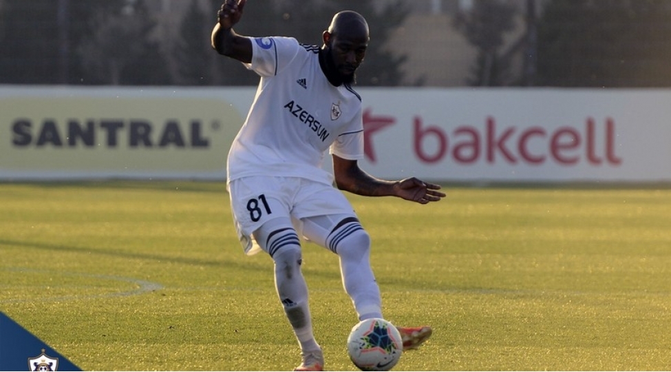 qarabagin-mudafiechisi-zede-sebebinden-ili-basha-vurub