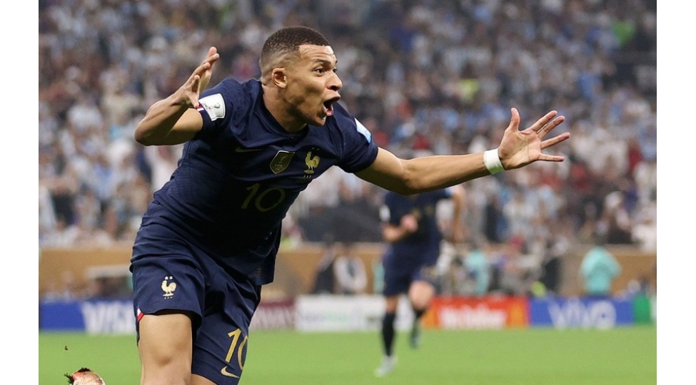 kilian-mbappe-dunya-chempionatlarinin-tarixine-dushub