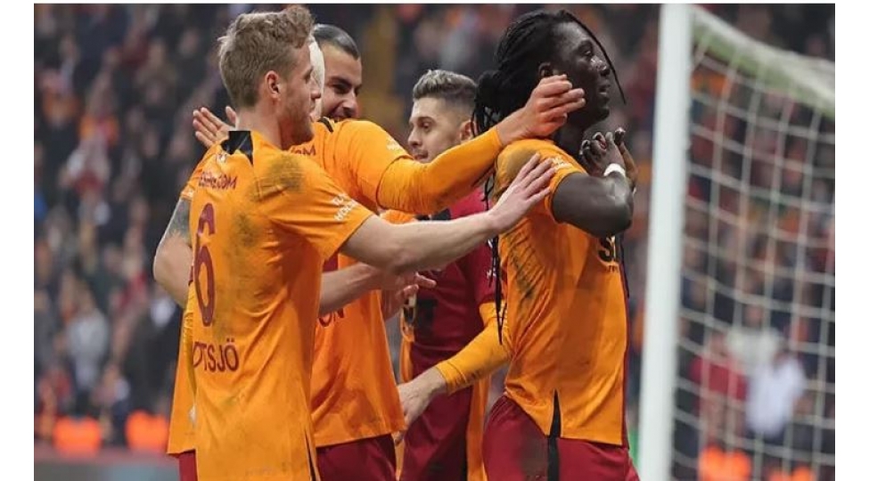 qalatasaray-662-gunden-sonra-lider-olub
