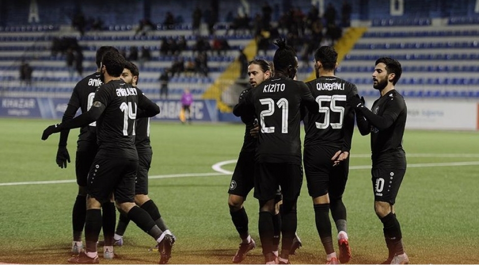 sebail-4-ecnebi-futbolchusu-ile-yollarini-ayirib