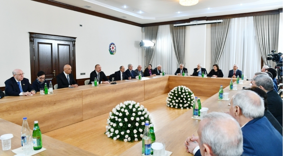 biz-her-zaman-heqiqeti-deyirik