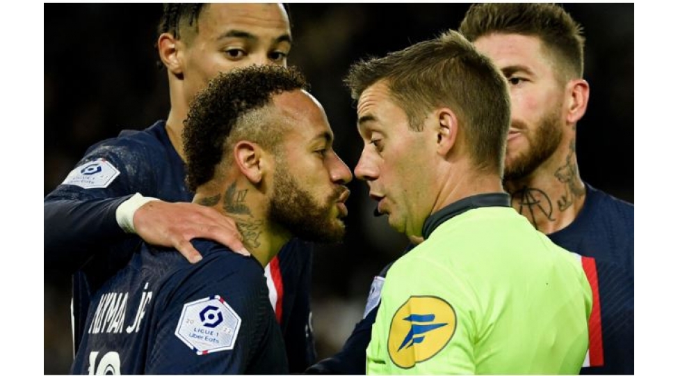 neymar-psj-de-qirmizi-vereqlerin-sayinda-antirekord-mueyyenleshdirib