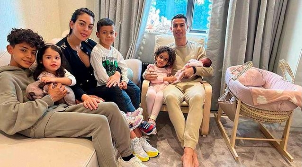 ronaldo-villasina-ishchiler-axtarir-6-min-avro-maash