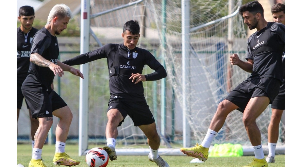 neftchinin-futbolchusu-kipr-klubuna-keche-biler