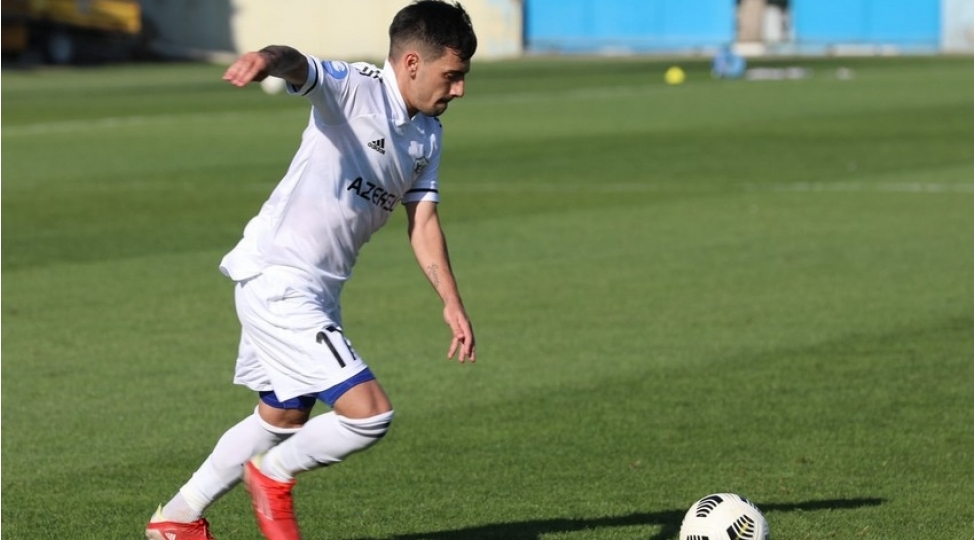qarabagin-futbolchusu-transfer-danishigi-aparmaq-uchun-ispaniyaya-yollanib