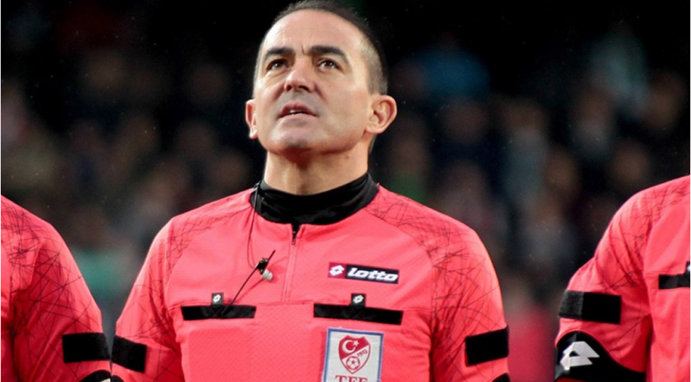 sivasspor-qalatasaray-oyununda-sehv-eden-hakim-karyerasini-bitirib