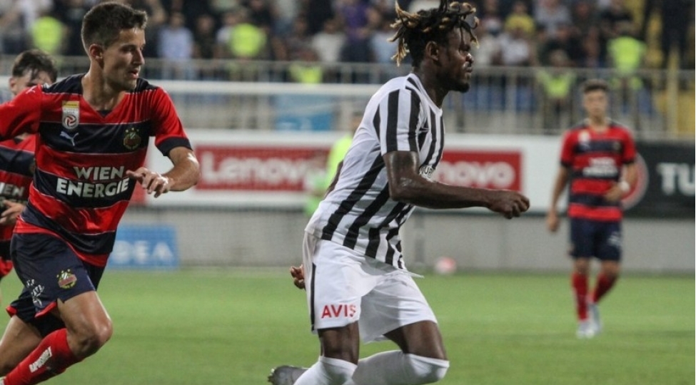 neftchinin-futbolchusu-kipr-klubuna-kechir