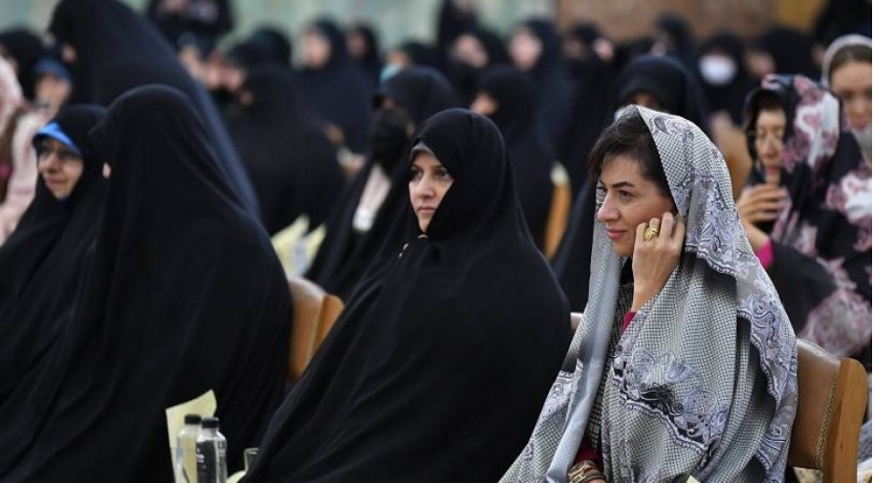 annanin-umidine-qalan-tehran-iranin-etirazchi-qadinlarina-saygisiz-akopyan
