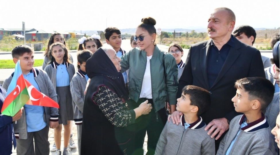 men-onlar-qeder-xoshbextem-yeni-onlardan-ferqlenmirem