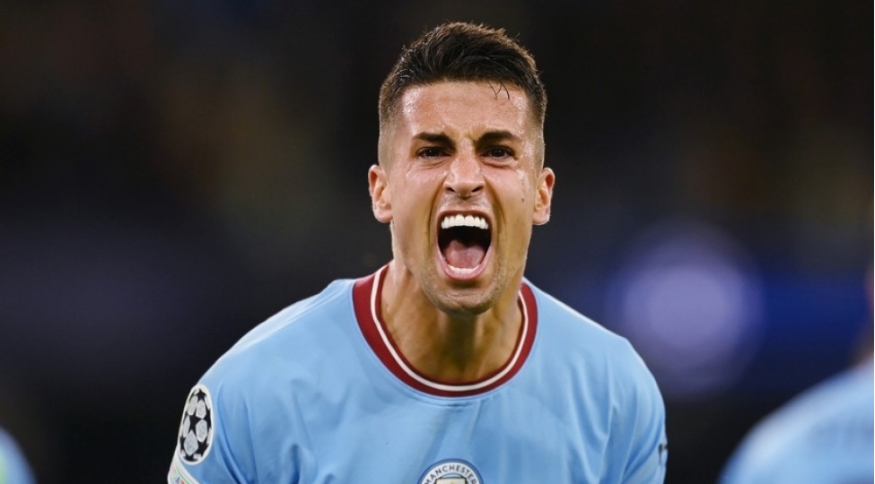 bavariya-manchester-sitinin-futbolchusunu-icareye-goturub
