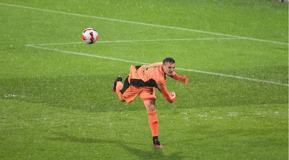 qarabag-sloveniyali-qapichi-ile-maraqlanir