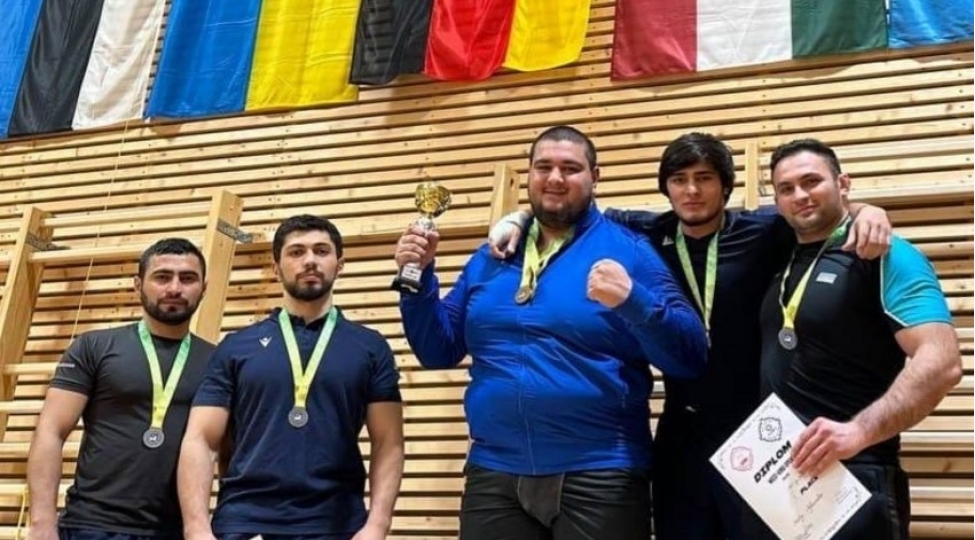 azerbaycan-sumochulari-6-medalla-1-ci-oldular
