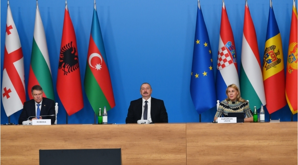 azerbaycan-ugurlu-enerji-siyaseti-ile-avropanin-enerji-tehlukesizliyine-tohfe-verir