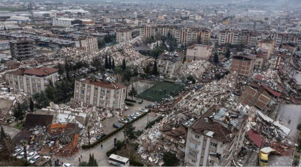 bir-sinede-iki-urek-doyunur
