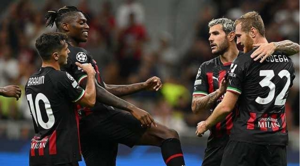 milan-10-ildir-bunu-bacarmirdi