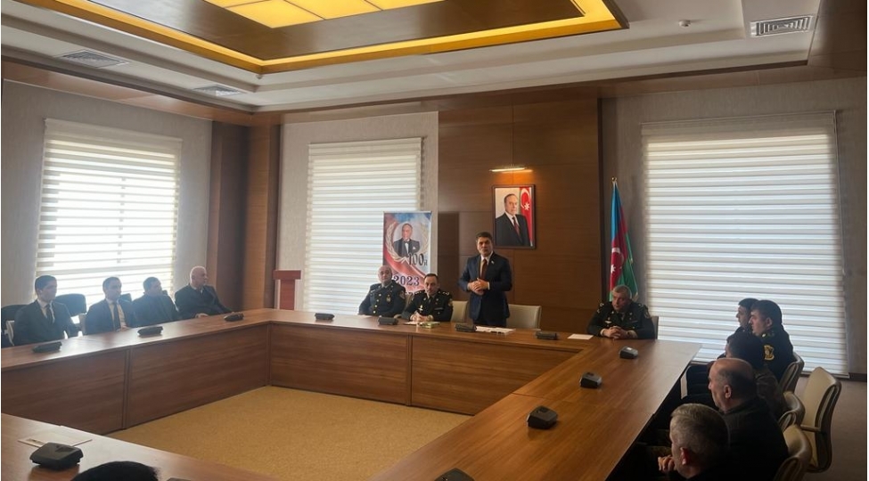 heyder-eliyev-ve-ordu-quruculugu-movzusunda-gorushler-kechirilib-foto