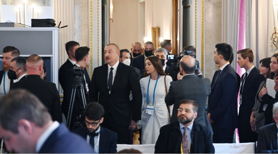 munxende-novbeti-diplomatik-ugur