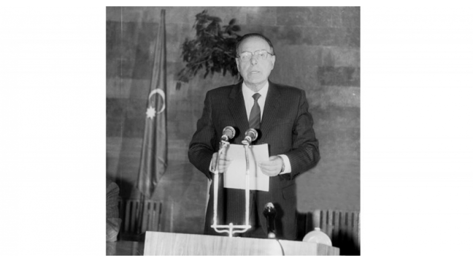 heyder-eliyevin-dovletchilik-ve-parlamentarizm-eneneleri