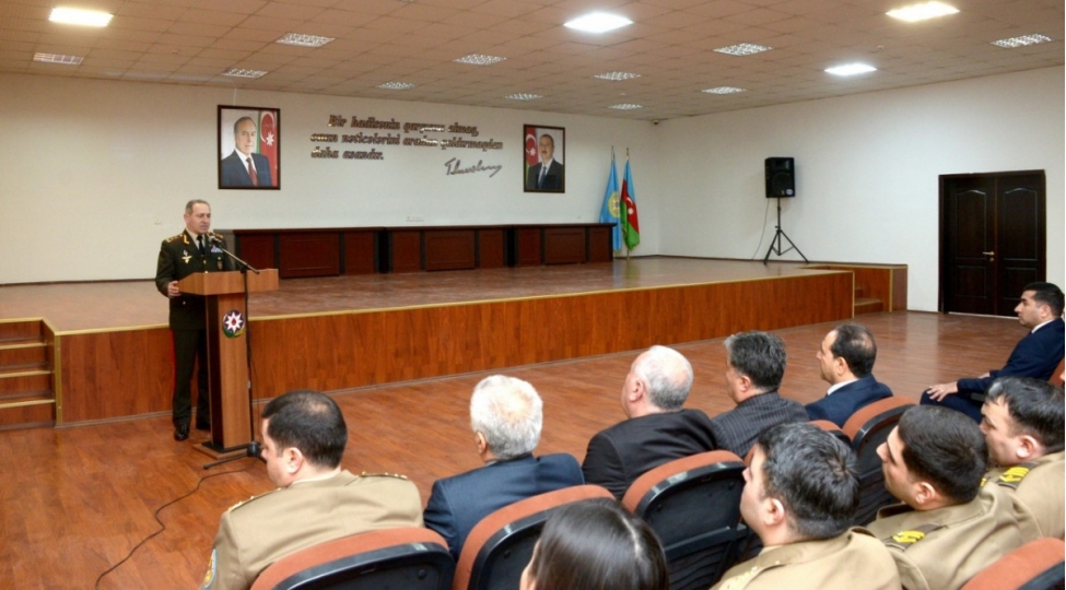 mulki-mudafie-qoshunlarinda-heyder-eliyev-ili-cherchivesinde-konfrans-kechirilib