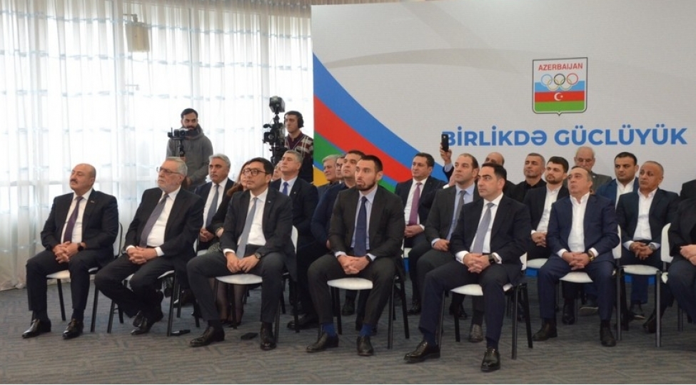 mok-da-heyder-eliyevin-anadan-olunmasinin-100-illik-yubileyine-hesr-edilen-tedbir-kechirilib